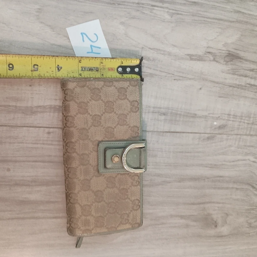 Authentic GUCCI Brown Gold Monogram leather bag bifold D Ring wallet - Picture 16 of 16